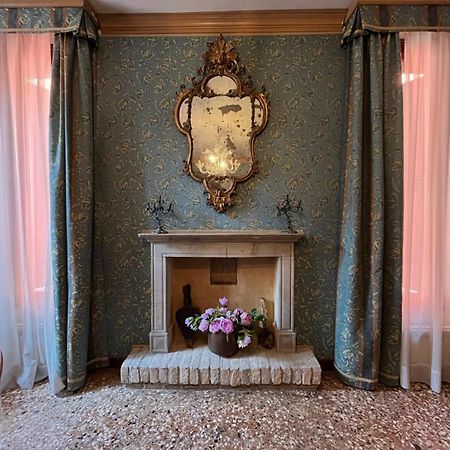 Palazzetto San Lio, Rialto Apartment Venesia Bagian luar foto
