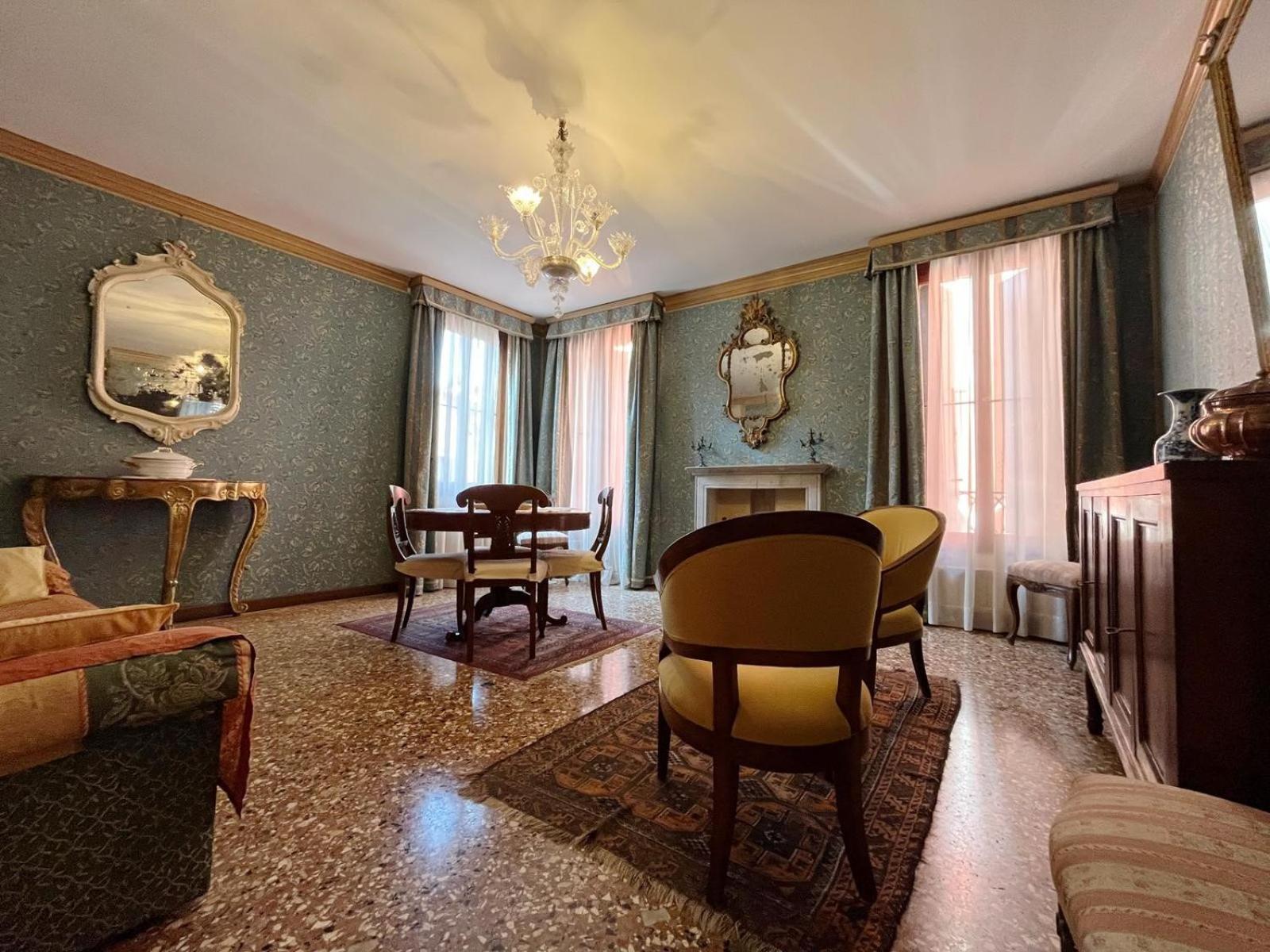 Palazzetto San Lio, Rialto Apartment Venesia Bagian luar foto
