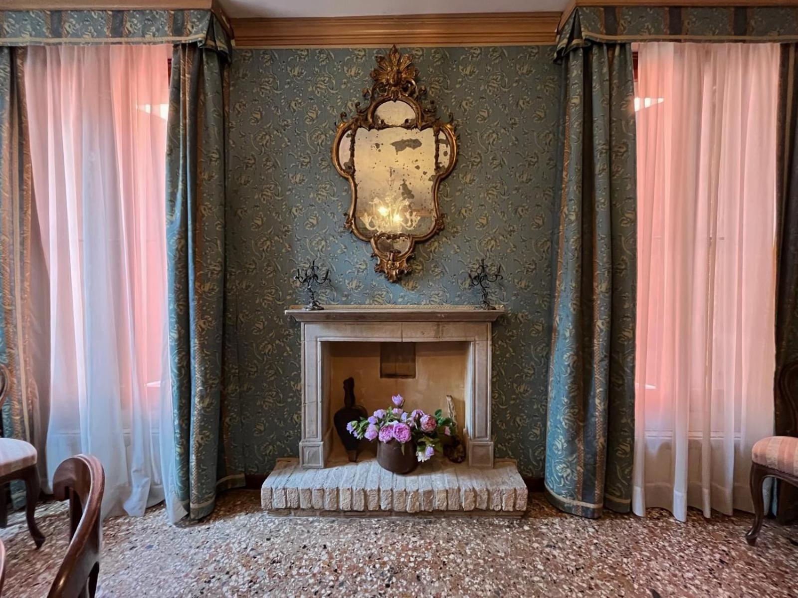 Palazzetto San Lio, Rialto Apartment Venesia Bagian luar foto