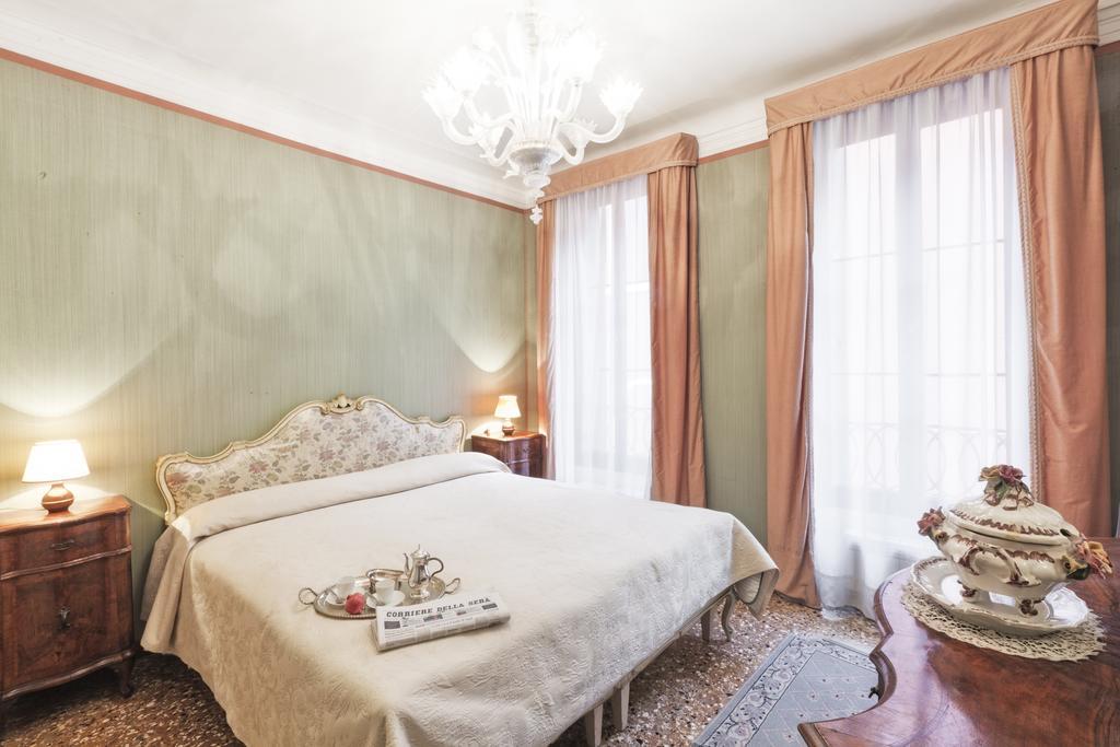 Palazzetto San Lio, Rialto Apartment Venesia Bagian luar foto