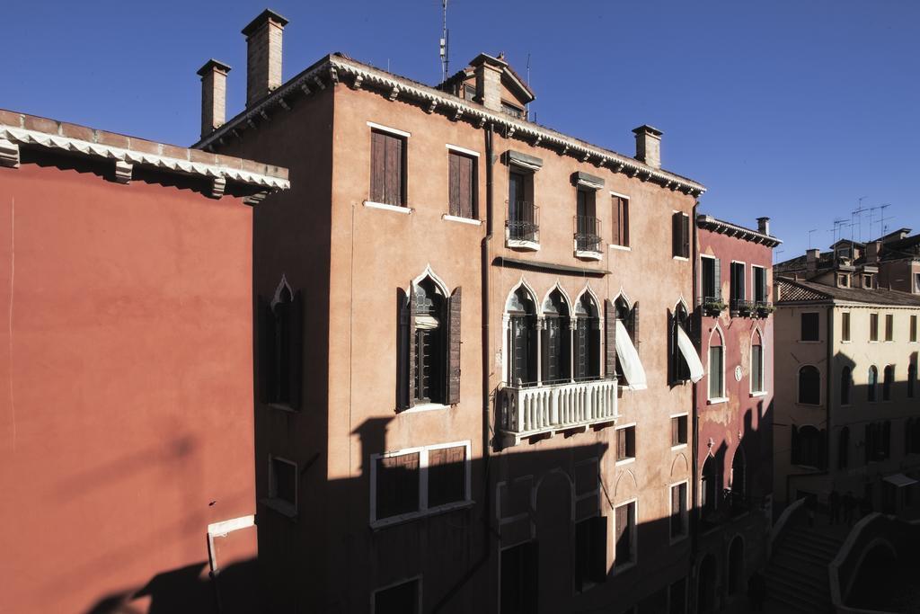 Palazzetto San Lio, Rialto Apartment Venesia Bagian luar foto
