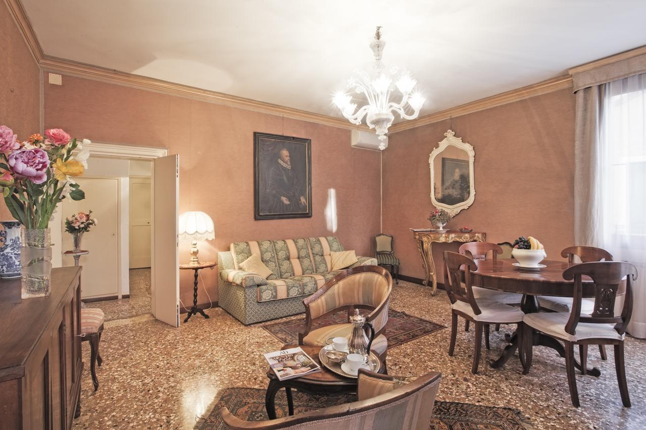 Palazzetto San Lio, Rialto Apartment Venesia Bagian luar foto