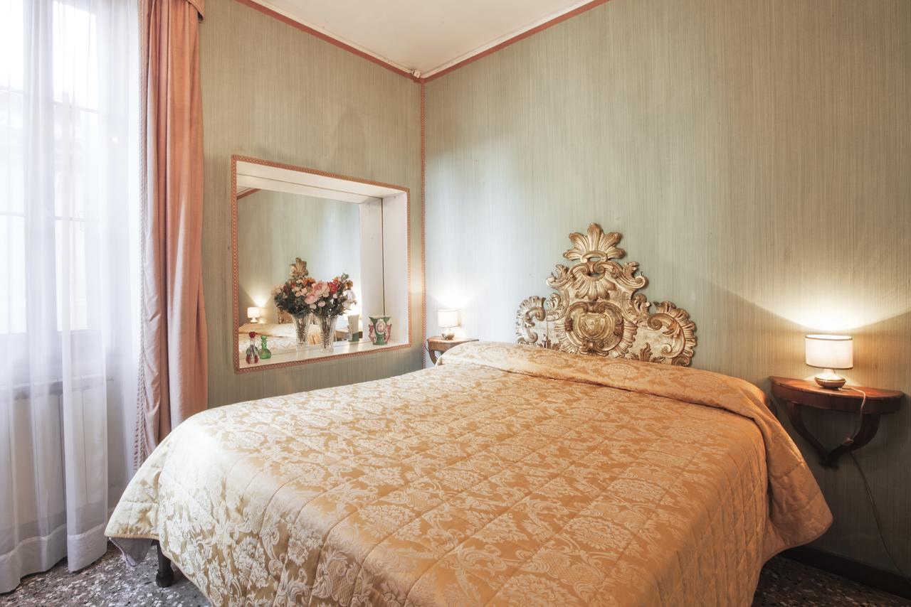Palazzetto San Lio, Rialto Apartment Venesia Bagian luar foto